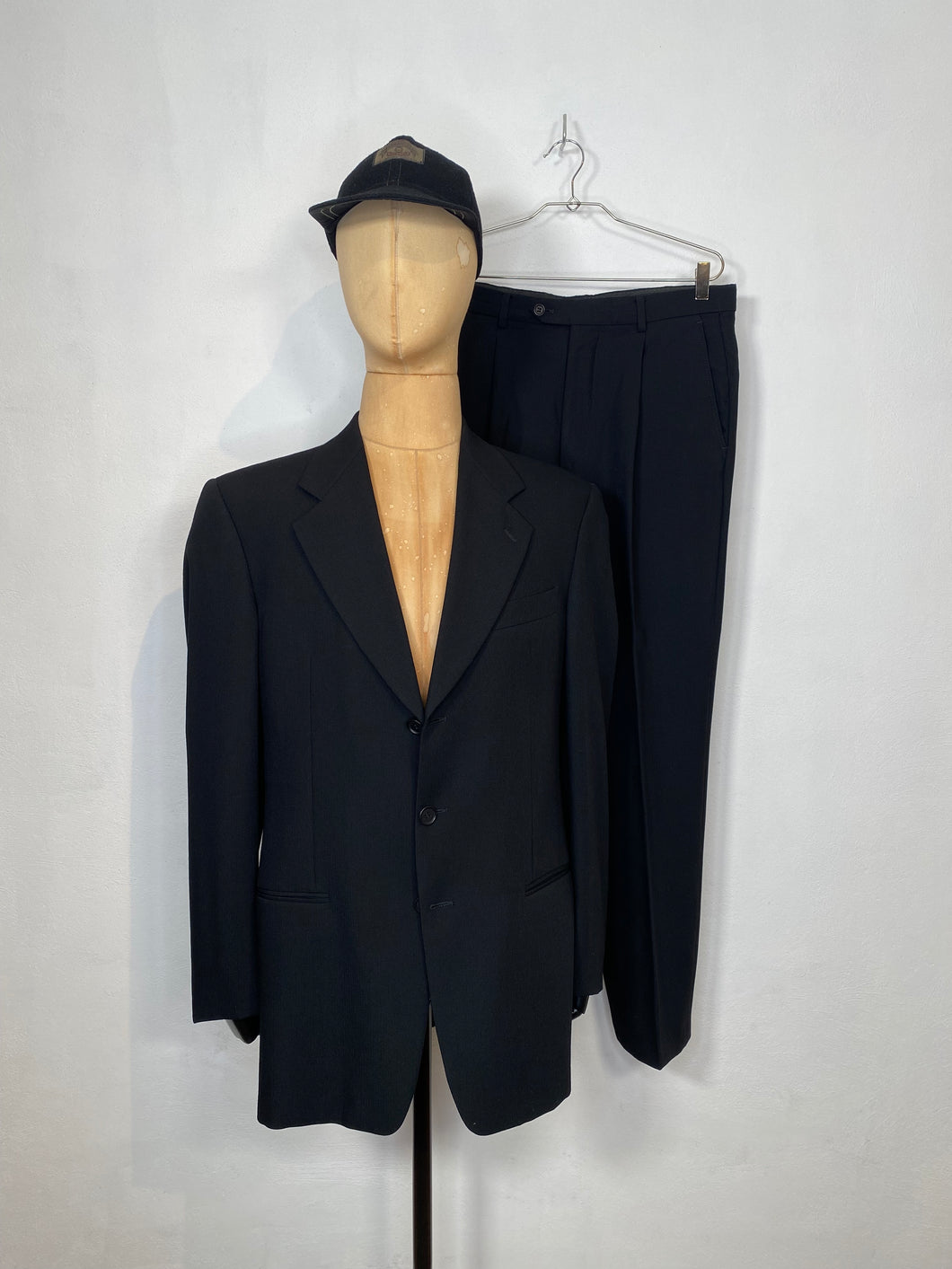 1982 Giorgio Armani LeCollezioni single breast suit dark