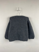 Load image into Gallery viewer, 1950s hand knitted cardigan gray
