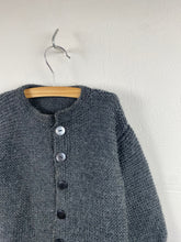 Load image into Gallery viewer, 1950s hand knitted cardigan gray
