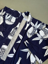 Load image into Gallery viewer, 1950s fabric Kimono Hanten with indigo print
