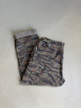 Load image into Gallery viewer, 1990s US Army tiger stripe cargo pants
