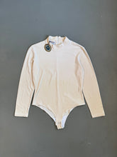 Load image into Gallery viewer, 1980s Classic Nouveau body off white
