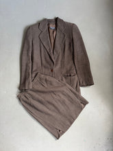 Load image into Gallery viewer, 1990s Giorgio Armani black label costume brown
