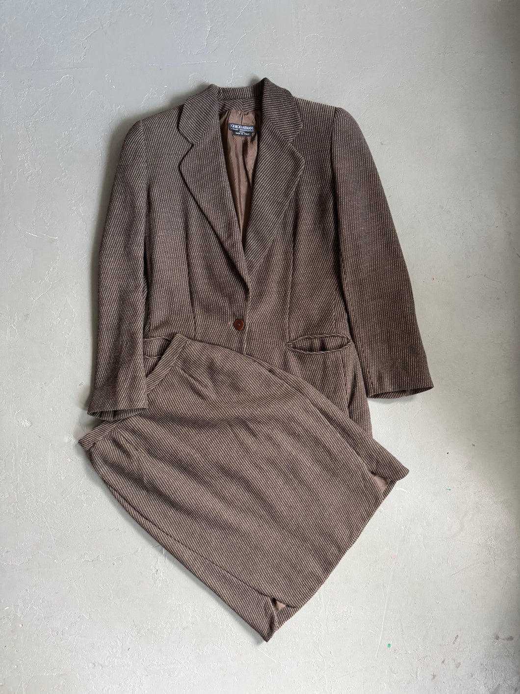 1990s Giorgio Armani black label costume brown