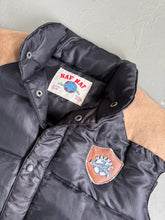 Load image into Gallery viewer, 1990s NAF NAF puffer vest black
