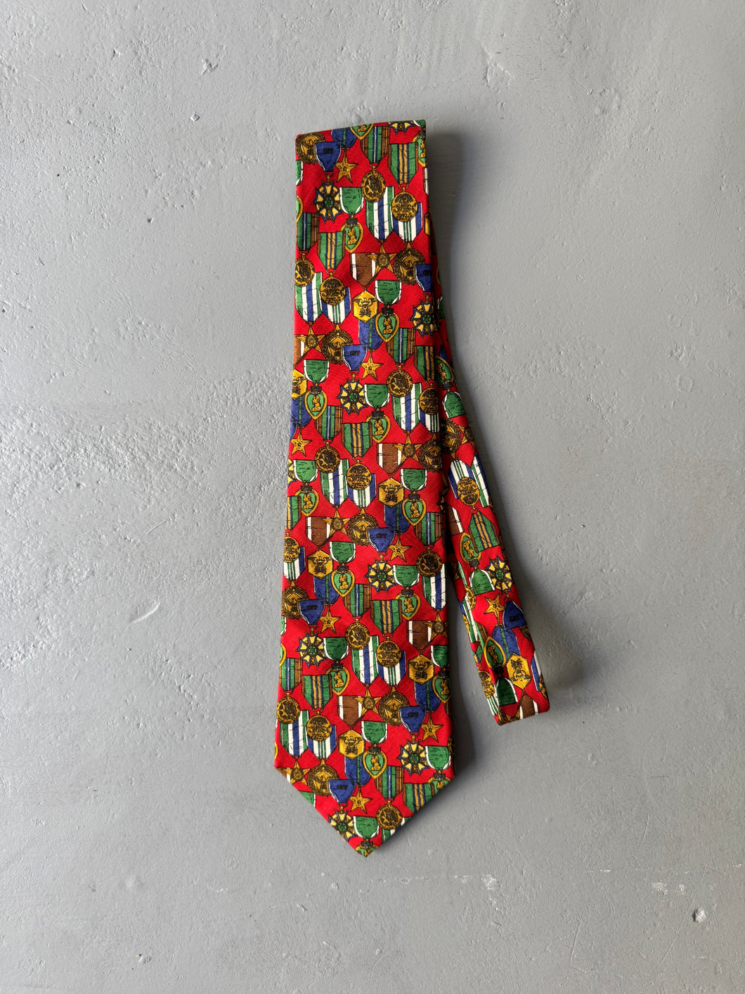1980s Gianfranco Ferre necktie red emblems