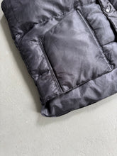 Load image into Gallery viewer, 1990s NAF NAF puffer vest black
