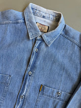 Load image into Gallery viewer, 1989 aj denim shirt gold label
