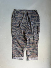 Load image into Gallery viewer, 1990s US Army tiger stripe cargo pants
