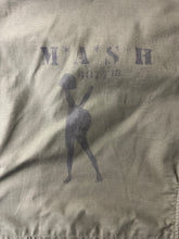 Load image into Gallery viewer, 1970s U.S Army m65 field jacket M.A.S.H print
