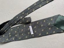 Load image into Gallery viewer, 1980s Giorgio Armani necktie green / light green
