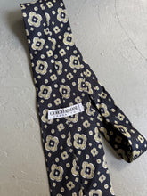 Load image into Gallery viewer, 1990s Giorgio Armani necktie blue flower
