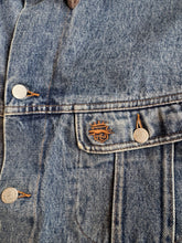 Load image into Gallery viewer, 1980s Classic Nouveau jeans jacket with teddy lining
