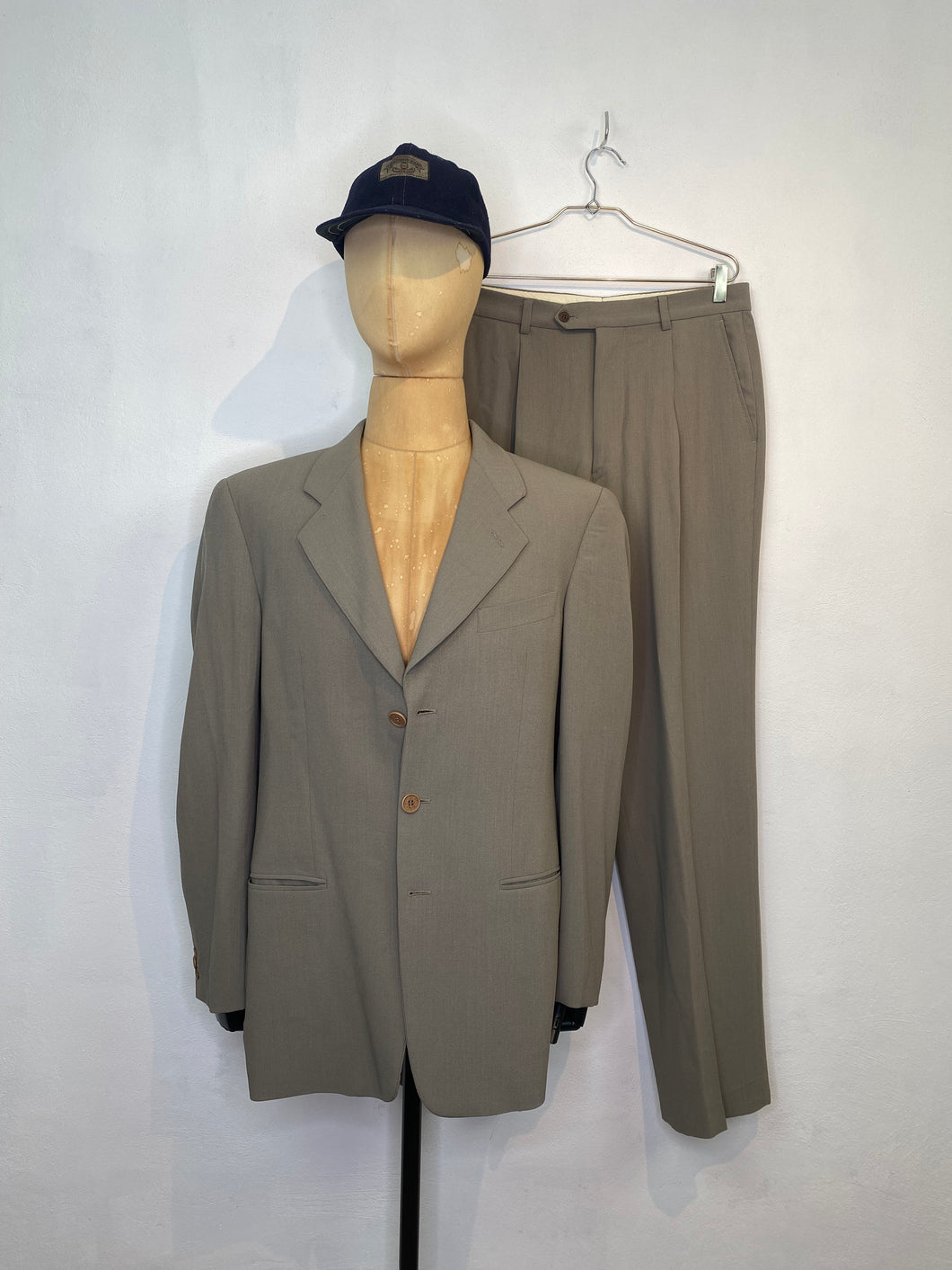 1980s Giorgio Armani LeCollezioni light gray suit