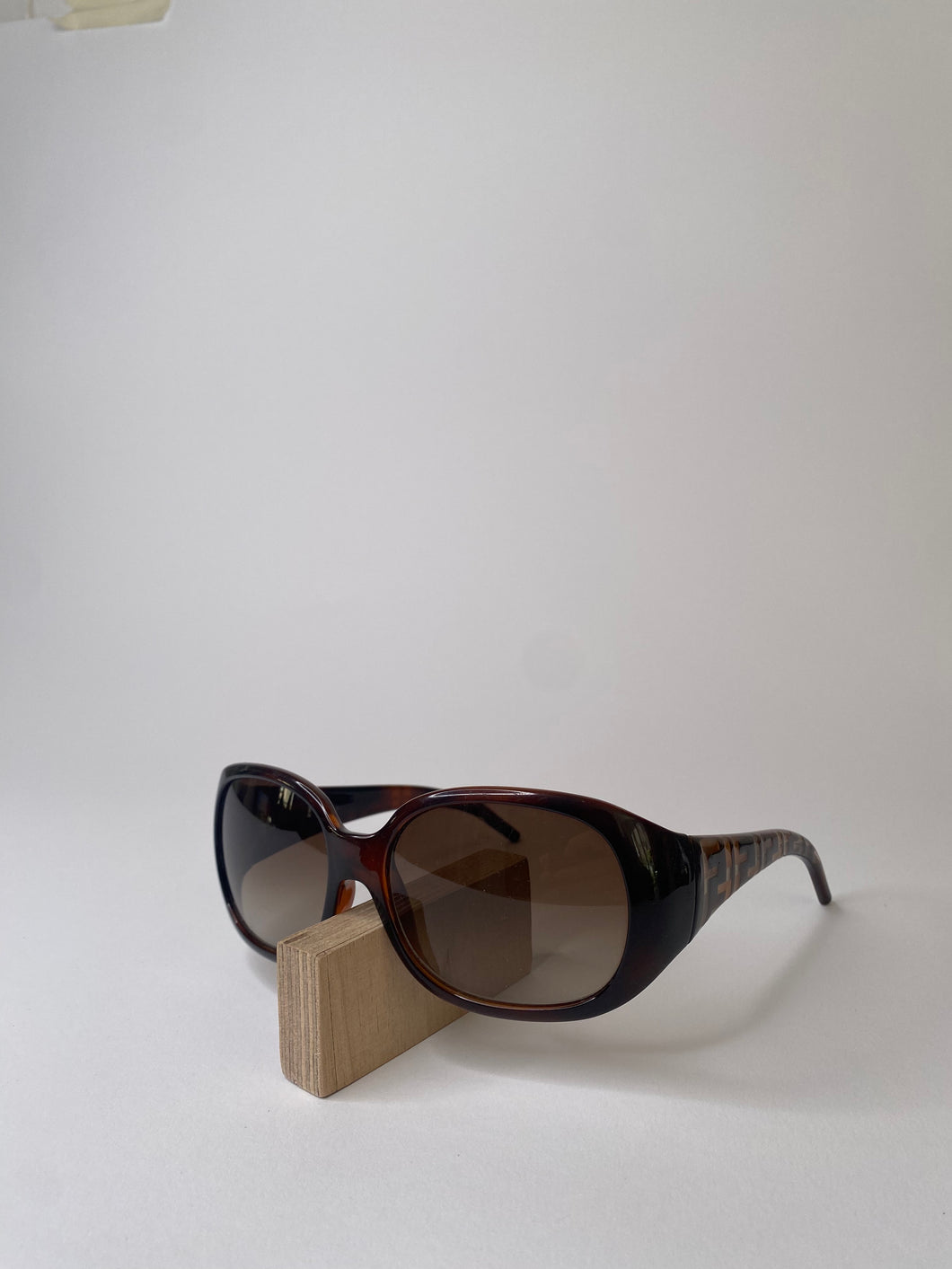 2000s Fendi sunglasses brown