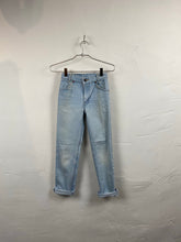 Load image into Gallery viewer, 1980s Levis slim light blue
