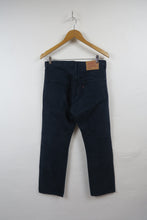 Load image into Gallery viewer, 1990s Levis 501 made in USA
