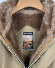 Load image into Gallery viewer, 1970s Mighty Mac Parka beige
