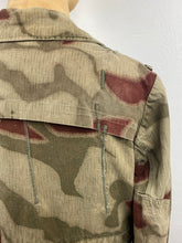 Load image into Gallery viewer, 1967 BGS Sumpftarn combat jacket
