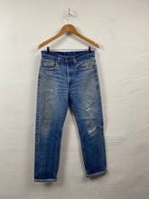 Load image into Gallery viewer, 1980s Levis 504 made in USA
