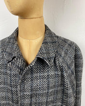 Load image into Gallery viewer, 1980s Giorgio Armani wool coat
