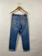 Load image into Gallery viewer, 1980s Levis 504 made in USA
