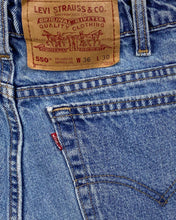 Load image into Gallery viewer, 1992 Levis 550 made in Canada
