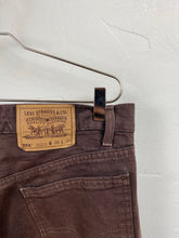 Load image into Gallery viewer, 1990s Levi’s 555 made in USA brown
